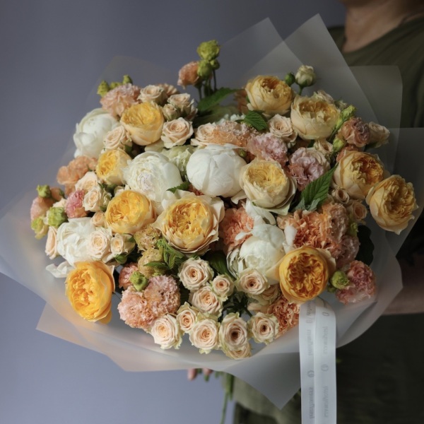Signature round bouquet "Peachy Lukoshko" -  Размер L 