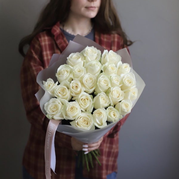 White roses - 25 роз