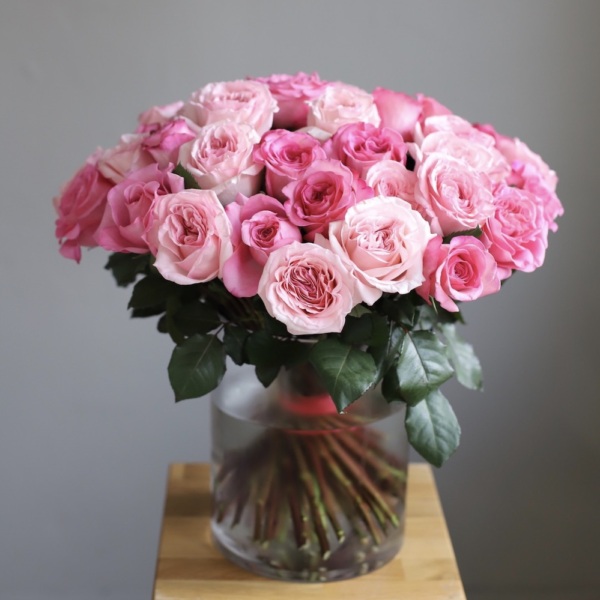 Garden Roses in a vase - 23 розы