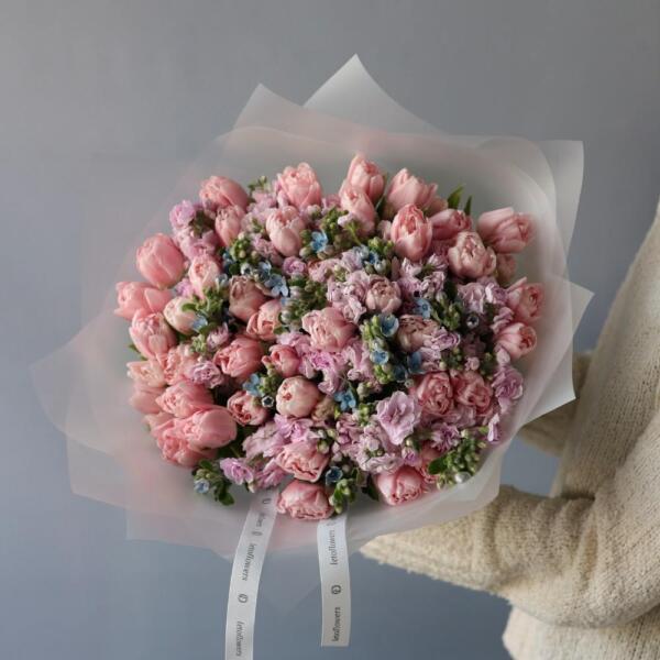 Tulips with Oxypetalum - Размер L