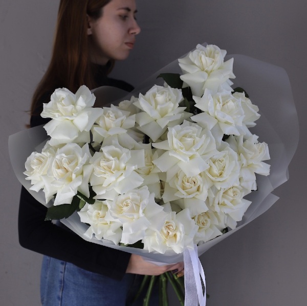 Bouquet of roses "Creamy Gelato" - 25 роз