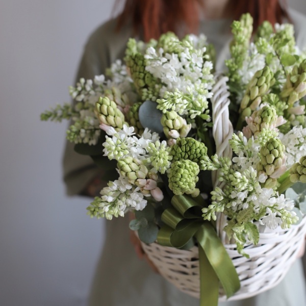 Hyacinthus and Lilac in a basket - Размер M 