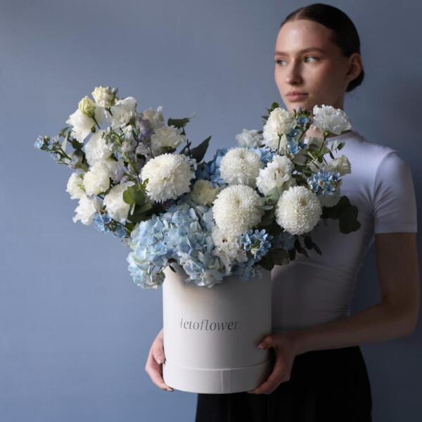 Sky-blue signature hat box - Размер L