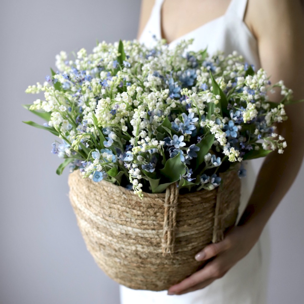 Lilies of the Valley with Forget-Me-Not flower and Oxypetalum in a basket - Размер 2XL 