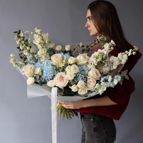 Sky-blue signature bouquet - Размер L