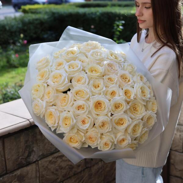 Bouquet of Ecuadorian roses "Candelaite" - 49 роз