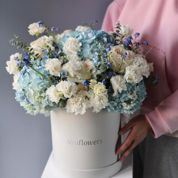 Sky-blue signature hat box - Размер XL