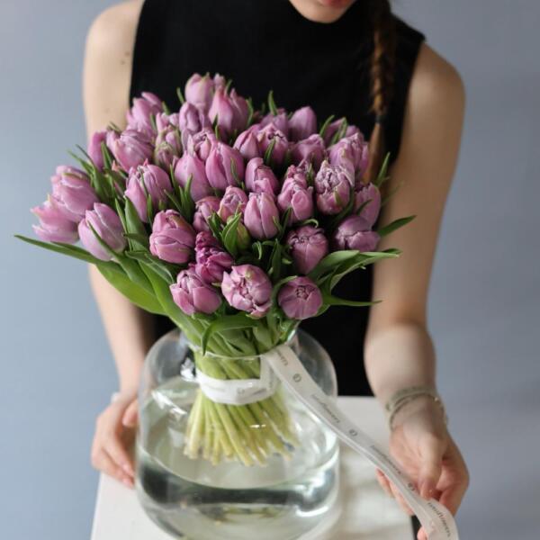 Tulips in a vase - 49 тюльпанов