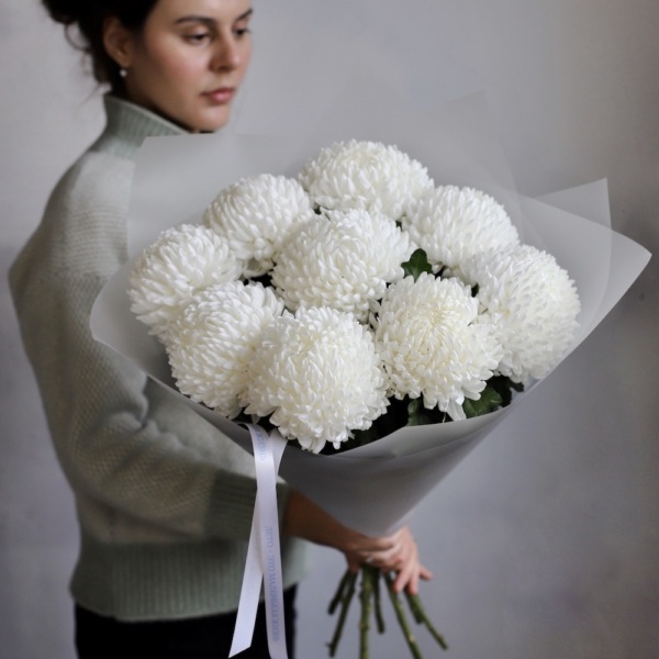 Large white Chrysanthemum - 9 хризантем