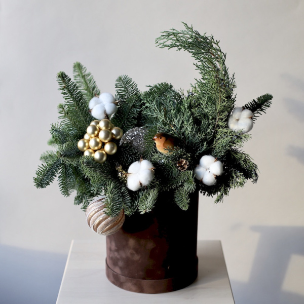 “New Year hat box 'Coffee with cinnamon'”