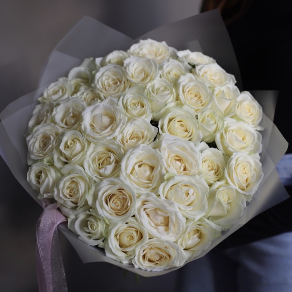 White roses - 39 роз