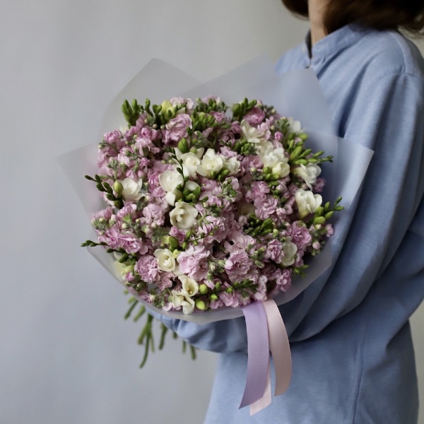 Freesias with Stock - Размер M (на примере кустовая маттиола)