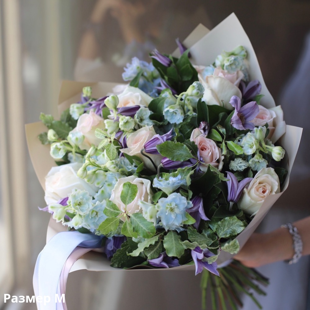 Garden Roses with Delphinium and Clematis Garden Roses with Delphinium and Clematis - Размер M