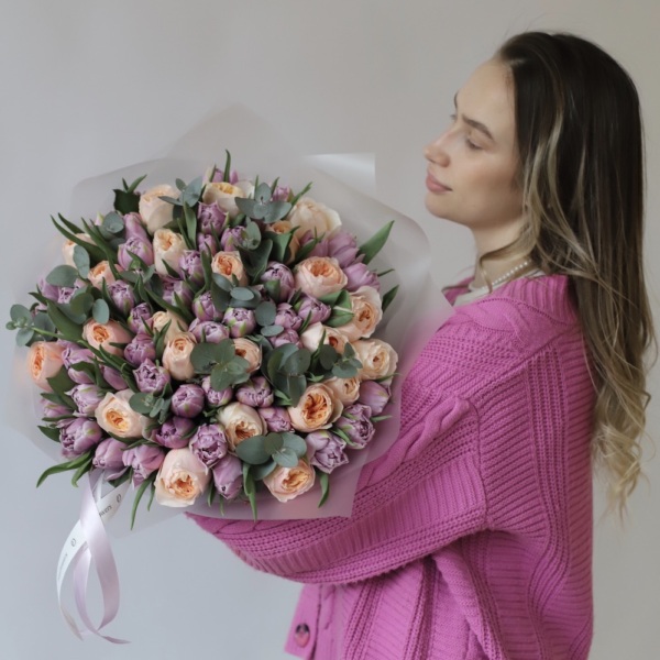 Garden Roses with Tulips - Размер M