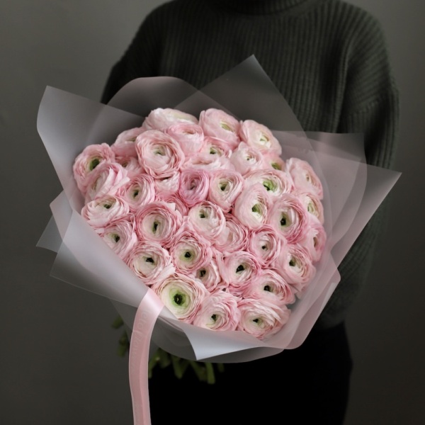 Light-Pink Ranunculus - 39 ранункулюсов