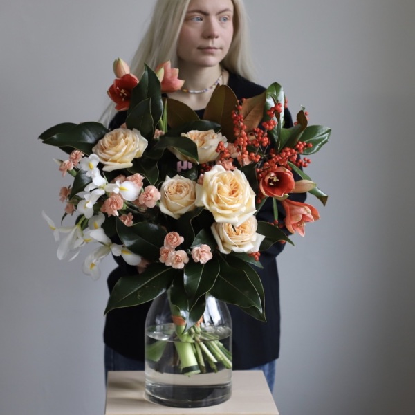 Flower subscription "From The chief florist" (4 deliveries) - Размер M