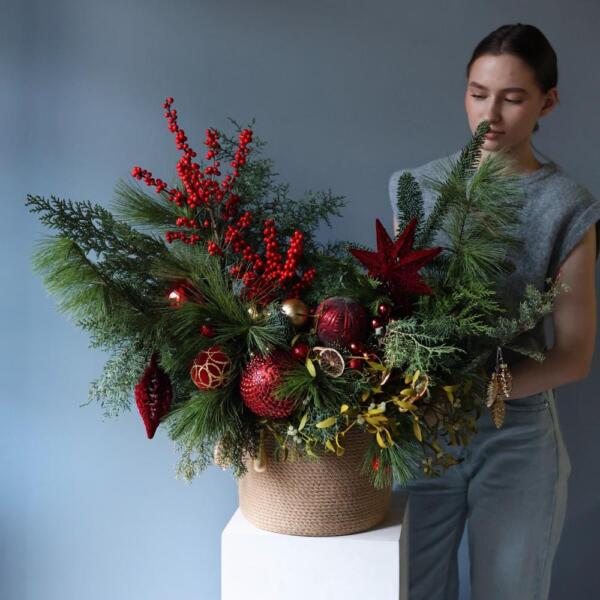 New Year basket 'Golden red' - Размер M