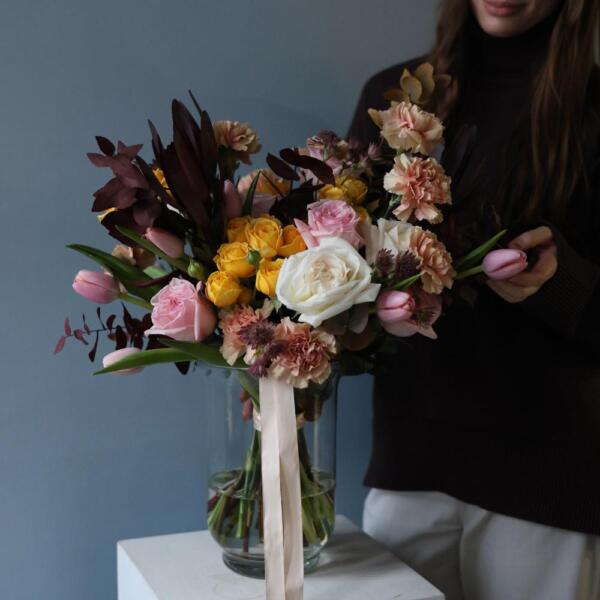 Flower subscription "In a vase" (4 deliveries) - Размер M