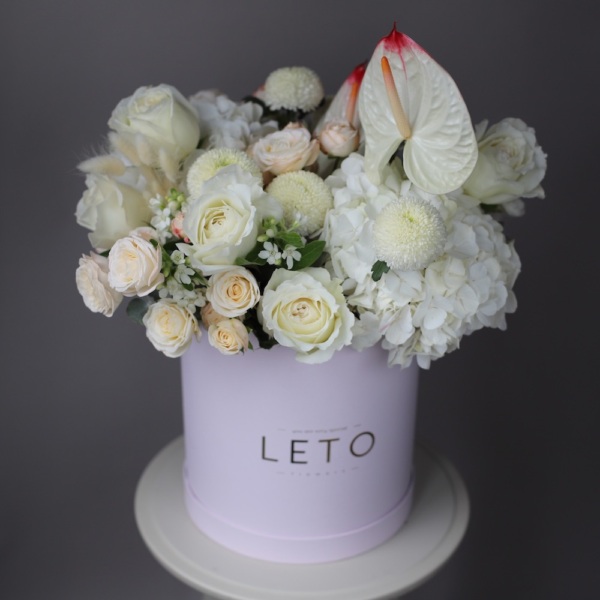 Creamy white signature hat box - Размер XL