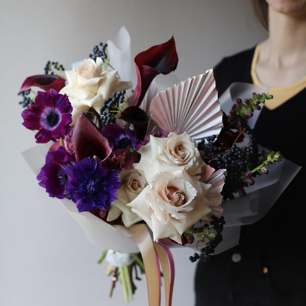 Signature bouquet "Scorpio" - Размер M