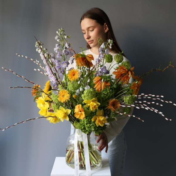 Signature bouquet April Drips - Размер L ( в вазе )