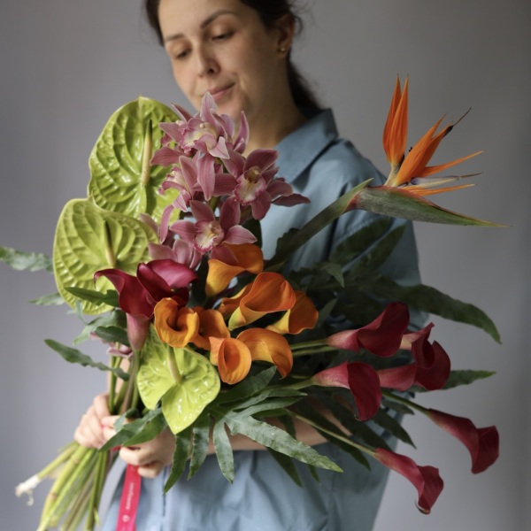 Signature Bouquet 'White Lotus' - Размер M