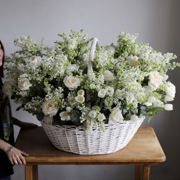 Tulips, Garden Roses, and Lilac in a basket - Размер 4XL