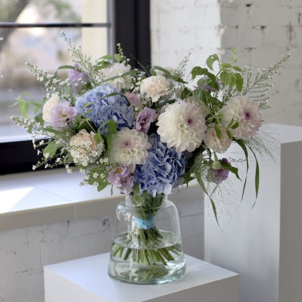 Skyblue bouquet in a vase - Размер M 