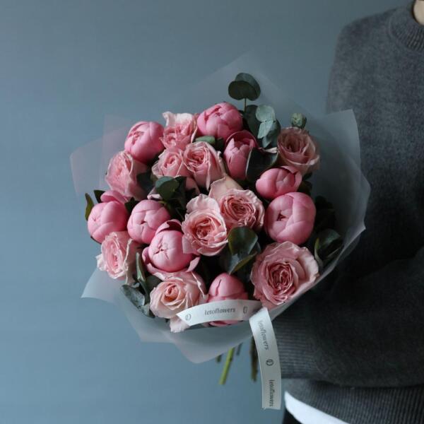 Peony with Garden Roses - Размер M
