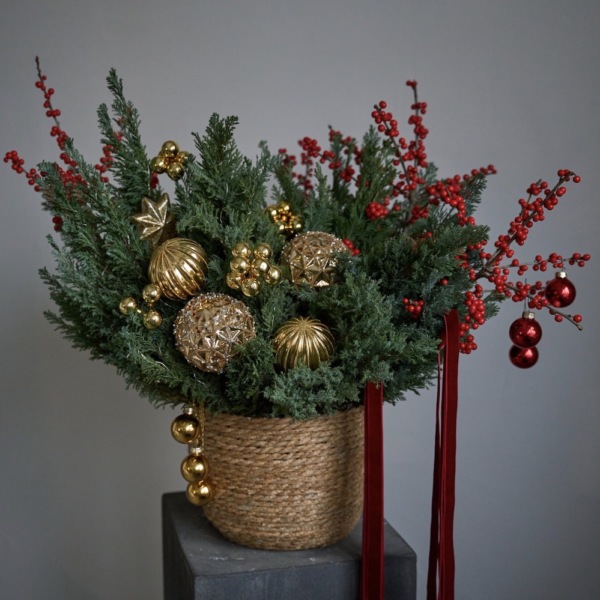 New Year basket 'Golden red' - Размер M