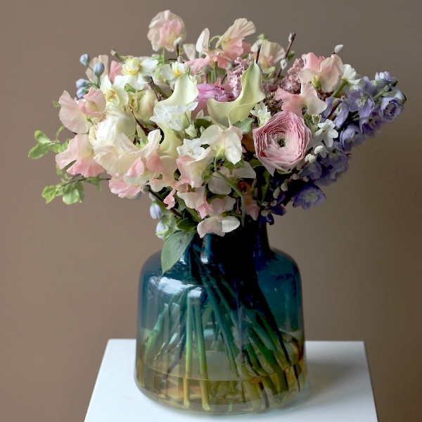 Spring bouquet in a vase - Размер L (ваза может отличаться)