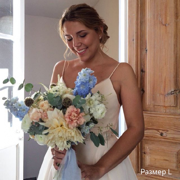 Set of asymmetry Bridal Bouquet and Groom Boutonniere