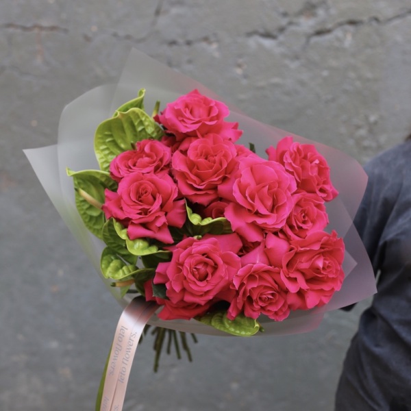 Roses with Anthuriums - Размер M