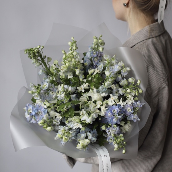 Daffodils with Delphinium - Размер M 