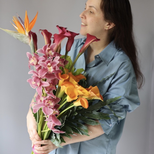 Signature Bouquet 'White Lotus' - Размер M