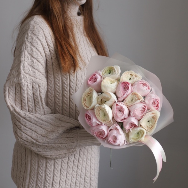 Mixed color Ranuncululs - 19 ранункулюсов