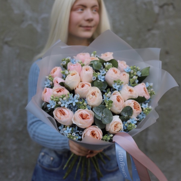 Garden Roses with Oxypetalum