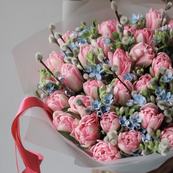 Tulips with Willow and Oxypetalum - Размер S