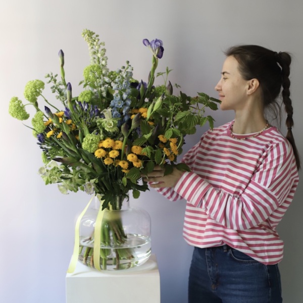 Summer bouquet in a vase - Размер L