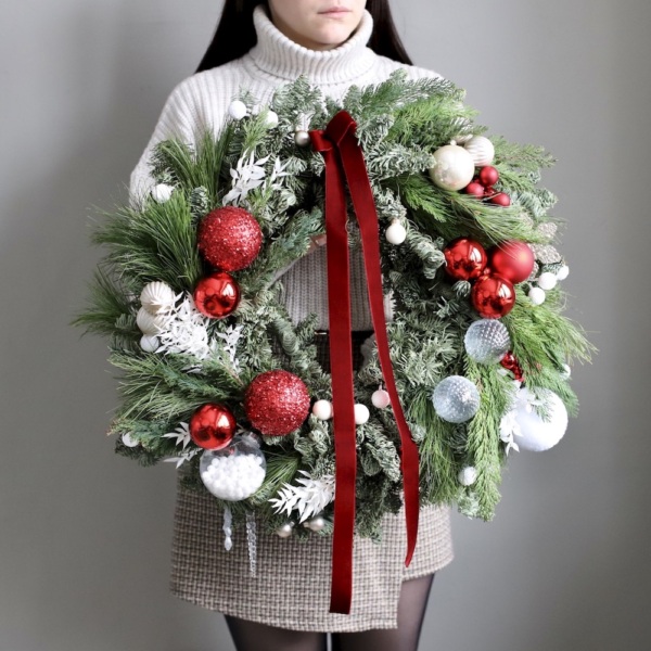 Christmas wreath 'Berries on snow' - Размер 55-60 см