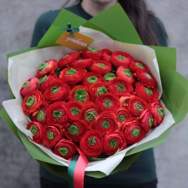 Red Ranunculus - 39 ранункулюсов