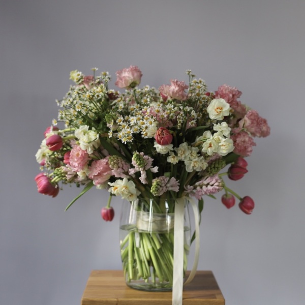 Spring bouquet in a vase -  Размер L 