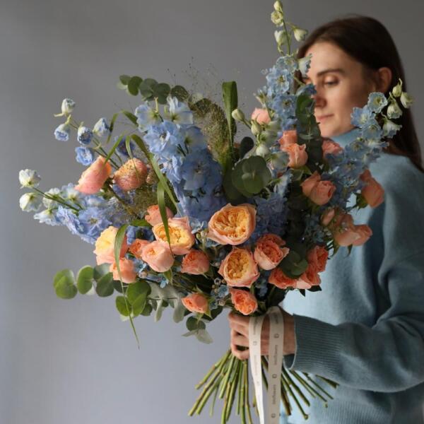 Orange-blue signature bouquet - Размер M