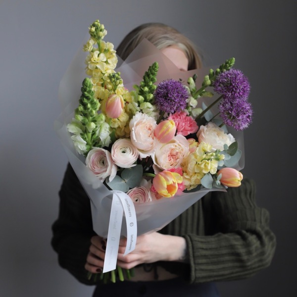 Surprise on a florist taste, light -  Размер S 