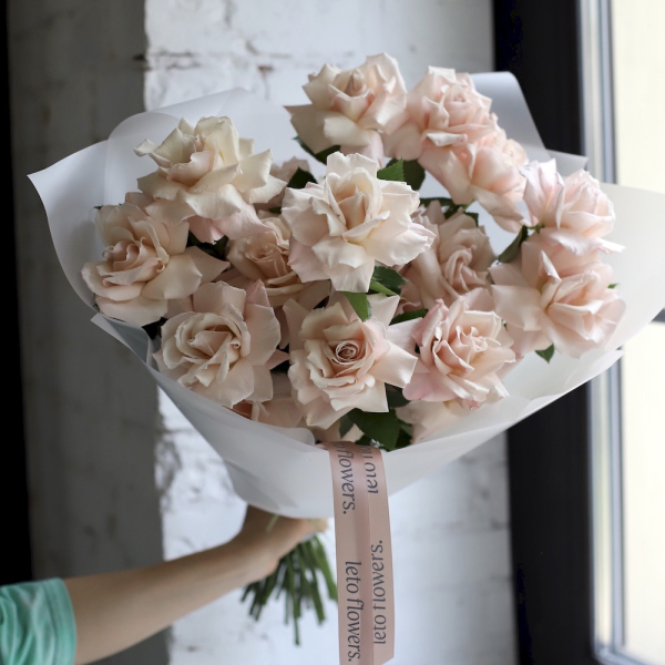 Bouquet of roses "First date" - 25 роз 