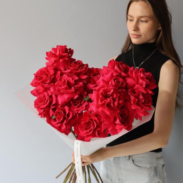 Bouquet of roses "Raspberry sherbet" - 15 роз