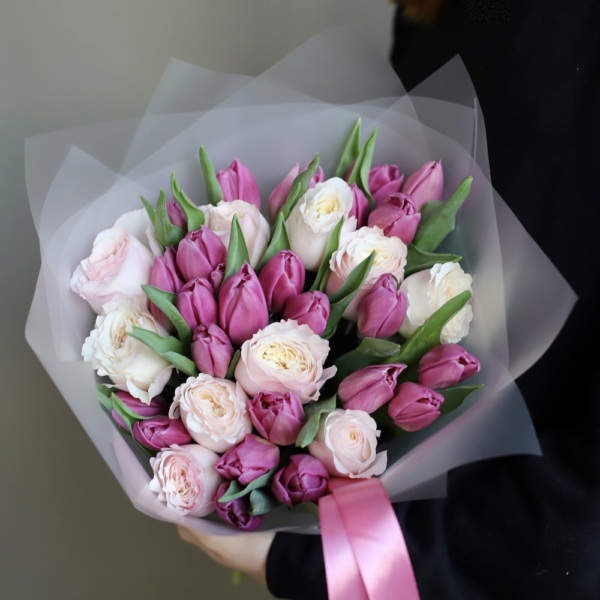 Garden Roses with Tulips - Размер S