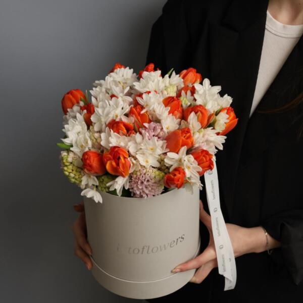 Hyacinthus, Tulip and Narcissus in a hat box - Размер M