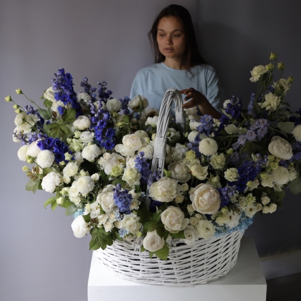 Skyblue Signature basket