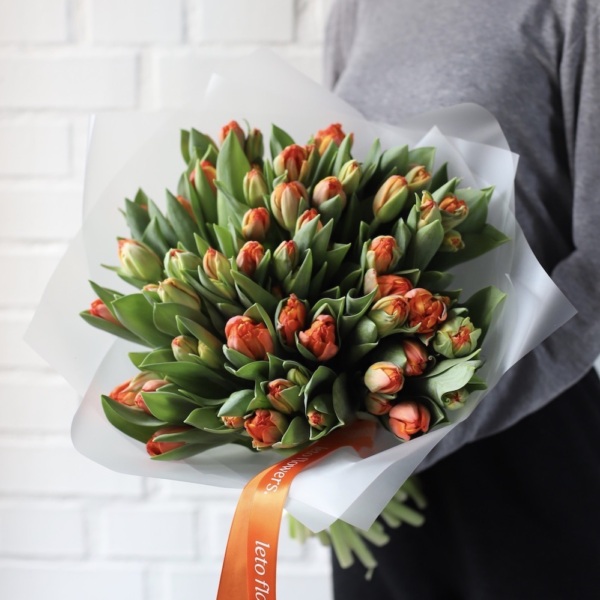 Orange Tulips -  49 тюльпанов 